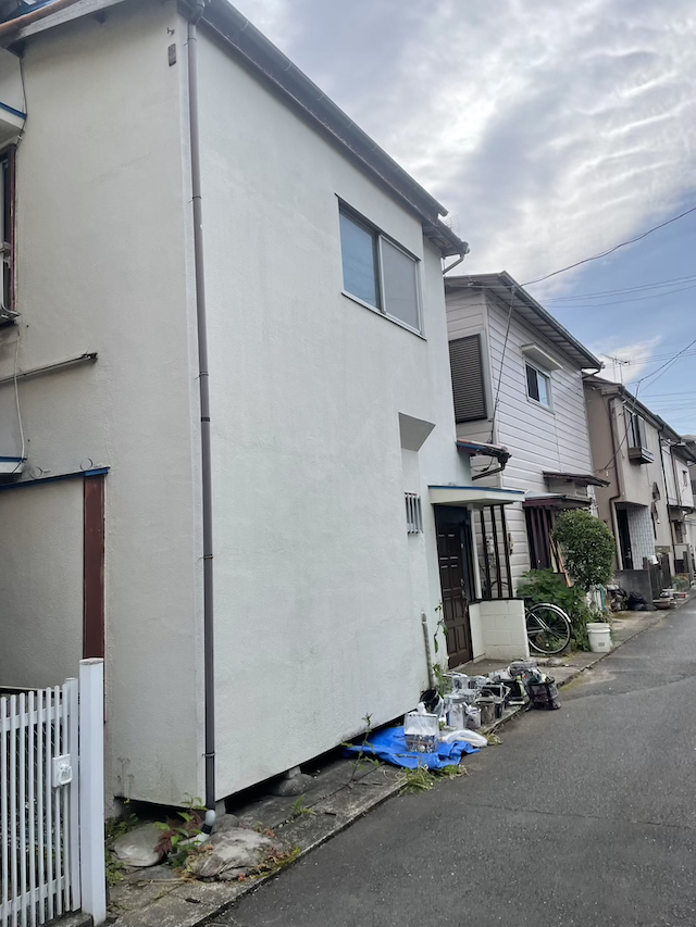 草加市　和室の天井、柱を塗装　中古家屋をリノベーション